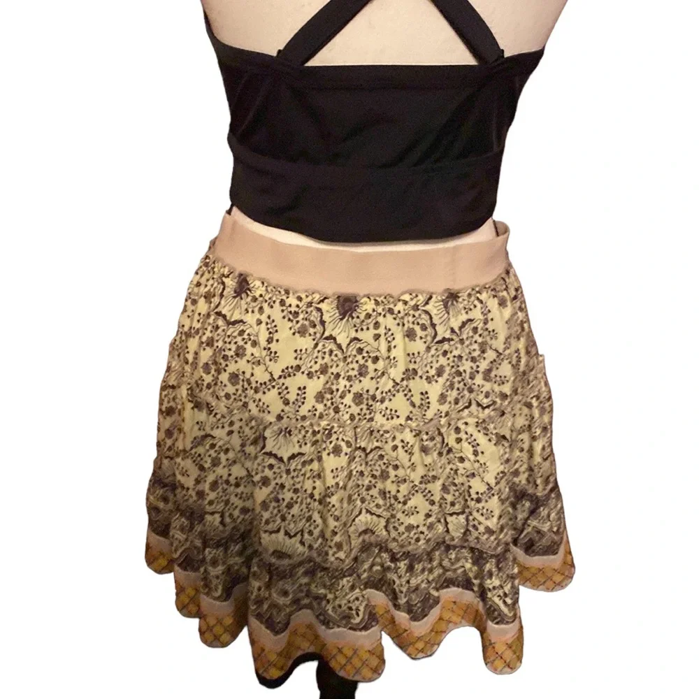💜💜 FREE PEOPLE Cute Elastic Waist Tiered Ruffled Skirt Ladies Size Medium